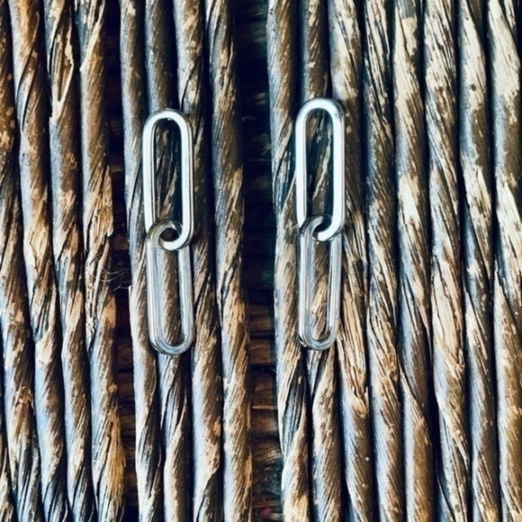 💛✨ Silver Tone Chain Link Earrings ✨💛 - Picture 2 of 7